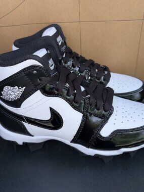 NEW Jordan 1 Mid Youth White Black HF6883-101 Football Baseball Kid Size 4Y
